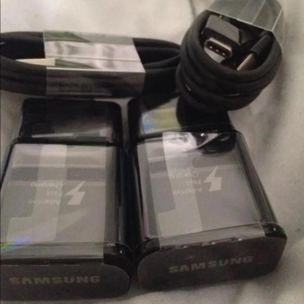 2 Fast Charge Travel Charger with USB-C cableBlack